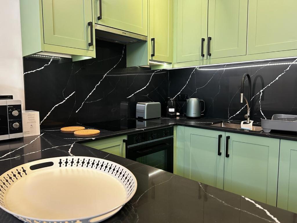 Earl'S Court Luxe Apartment Лондон Экстерьер фото