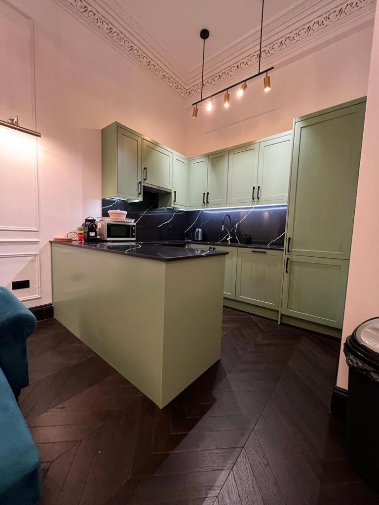 Earl'S Court Luxe Apartment Лондон Экстерьер фото